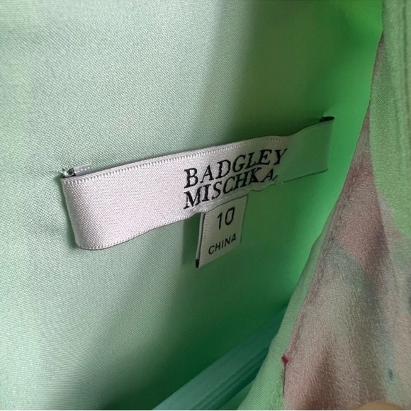 Badgley Mischka Lace-Trimmed Floral Shirtdress size 10 great condition - Picture 8 of 10